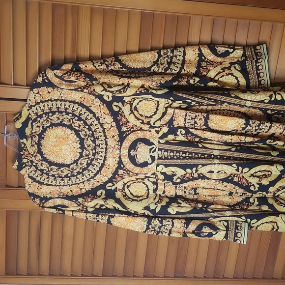 Women's dress - Picture 3 of 3